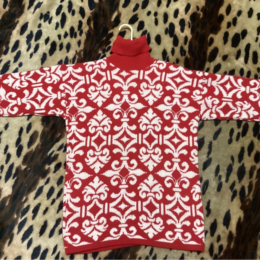 WORTHINGTON ESSENTIALS CHRISTMAS SWEATER.